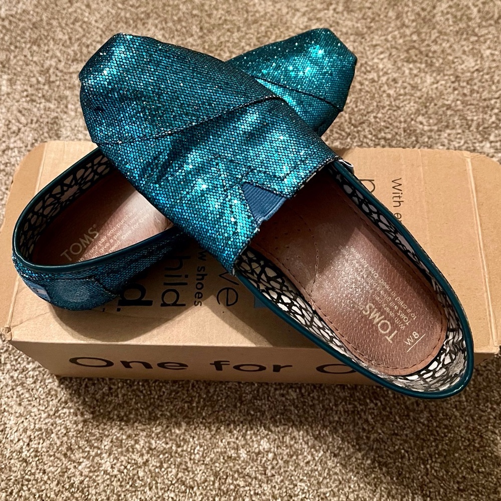 Glittery TOMS